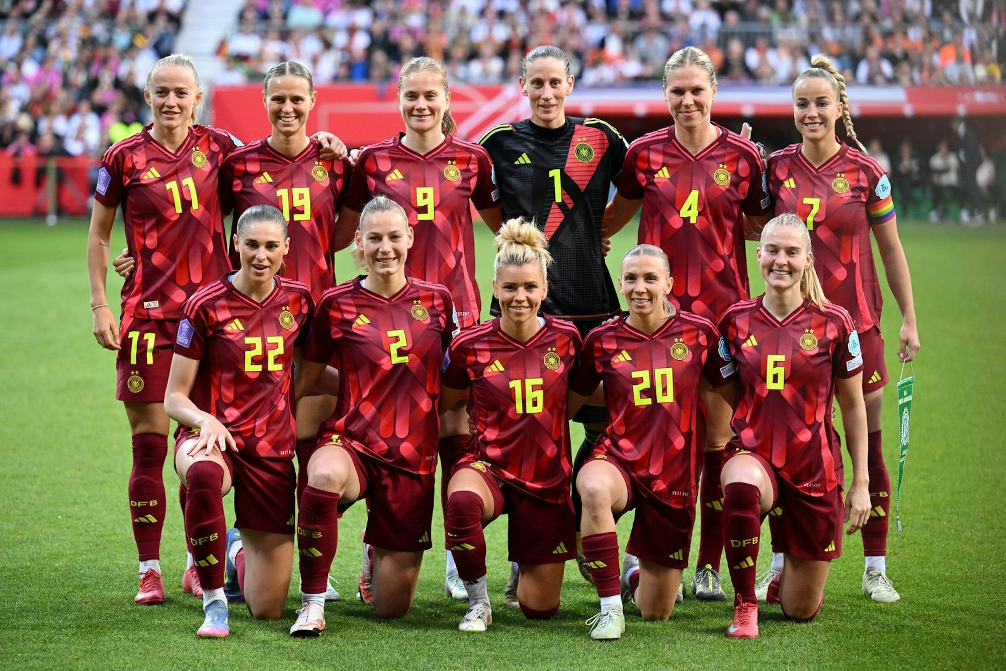 Kann Deutschland Europameister werden? In Bremen zeigten die deutschen Fußball-Frauen eine exzellete Leistung gegen die Niederlande. (Bild: 2025 Getty Images/Stuart Franklin)