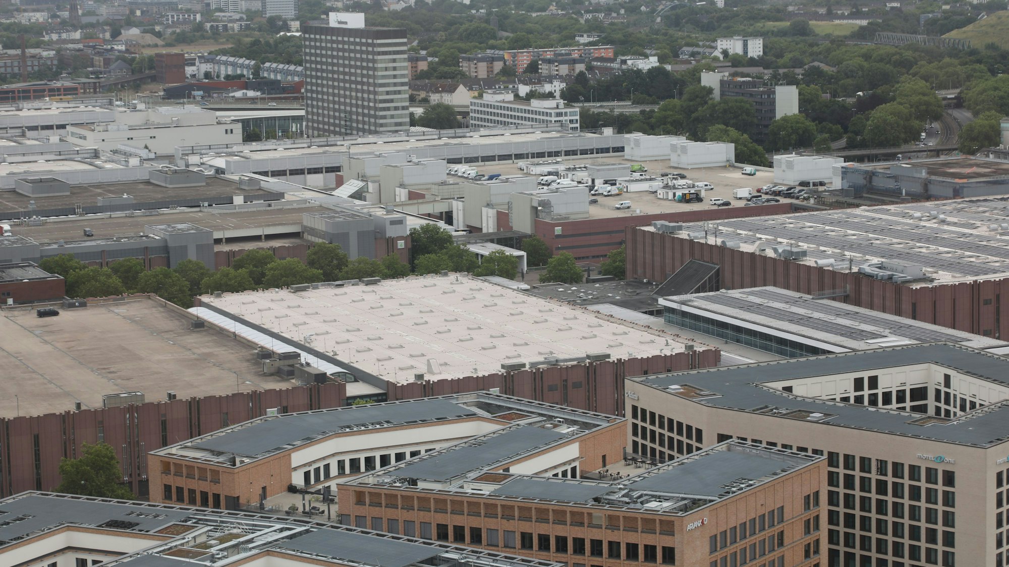 Blick auf einen Teil des Geländes de Kölner Messe