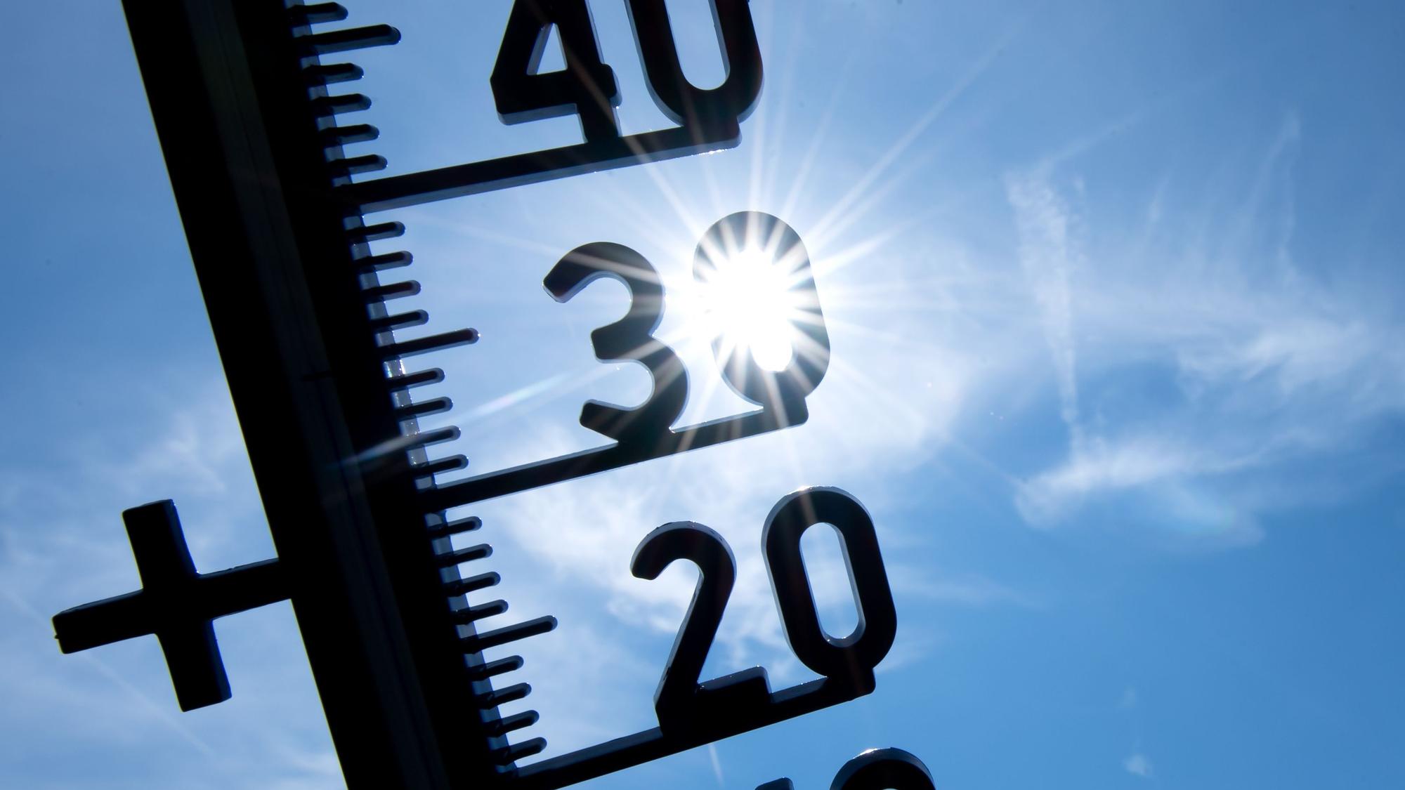 Deutschland hat sich gegenüber der vorindustriellen Zeit um 2,5 Grad erwärmt, warnt der Deutsche Wetterdienst.