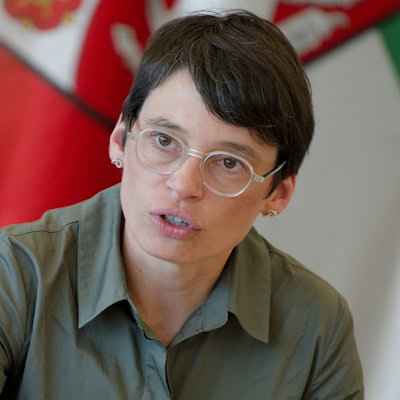 Josefine Paul, Ministerin für Kinder, Jugend, Familie, Gleichstellung, Flucht und Integration (Grüne), ist wegen ihrer Kommunikationspolitik nach dem Solingen-Anschlag unter Druck geraten.