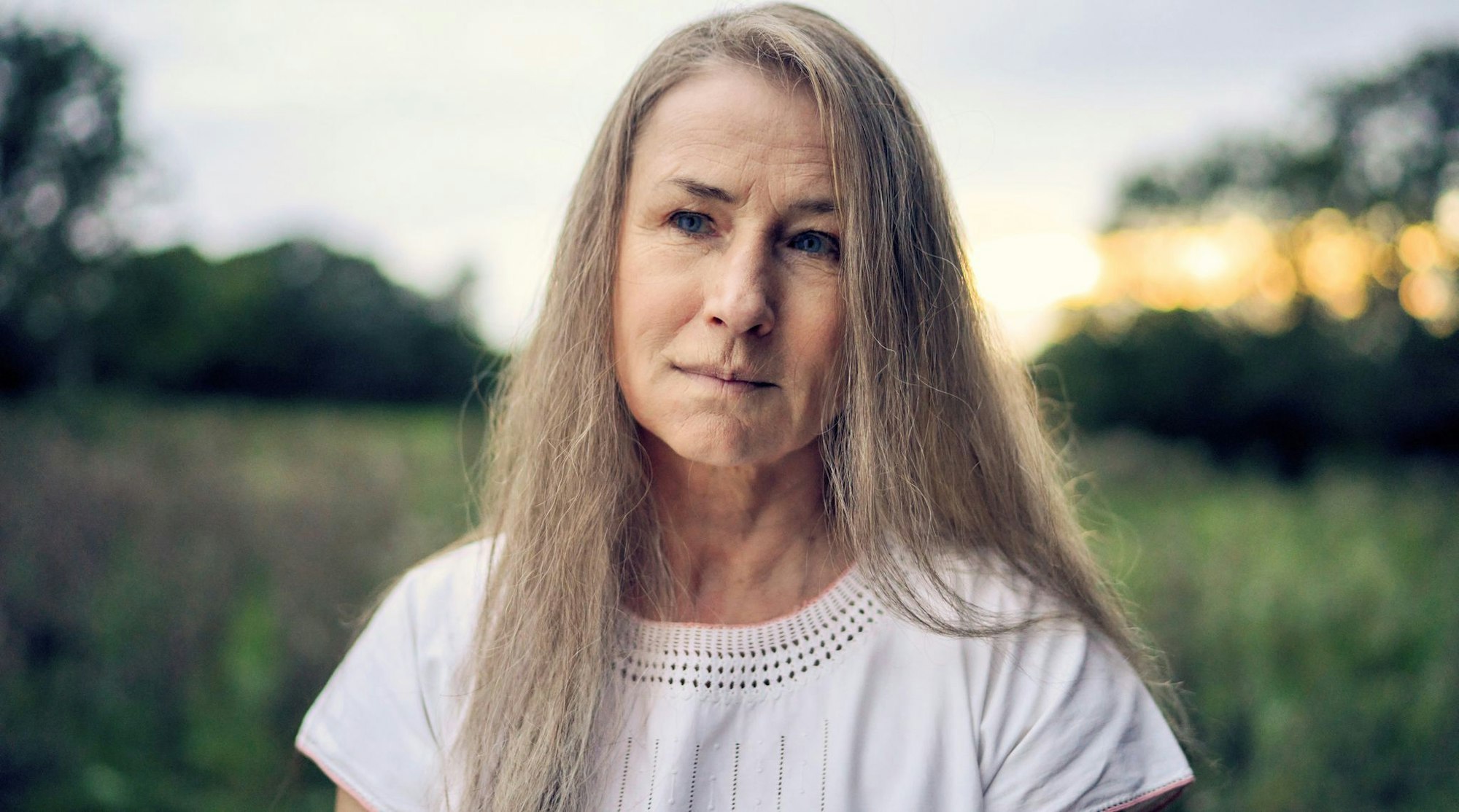 Corinna Harfouch als Selma in einer Szene des Films «Was man von hier aus sehen kann». Der Film läuft am 30.6. in der ARD.