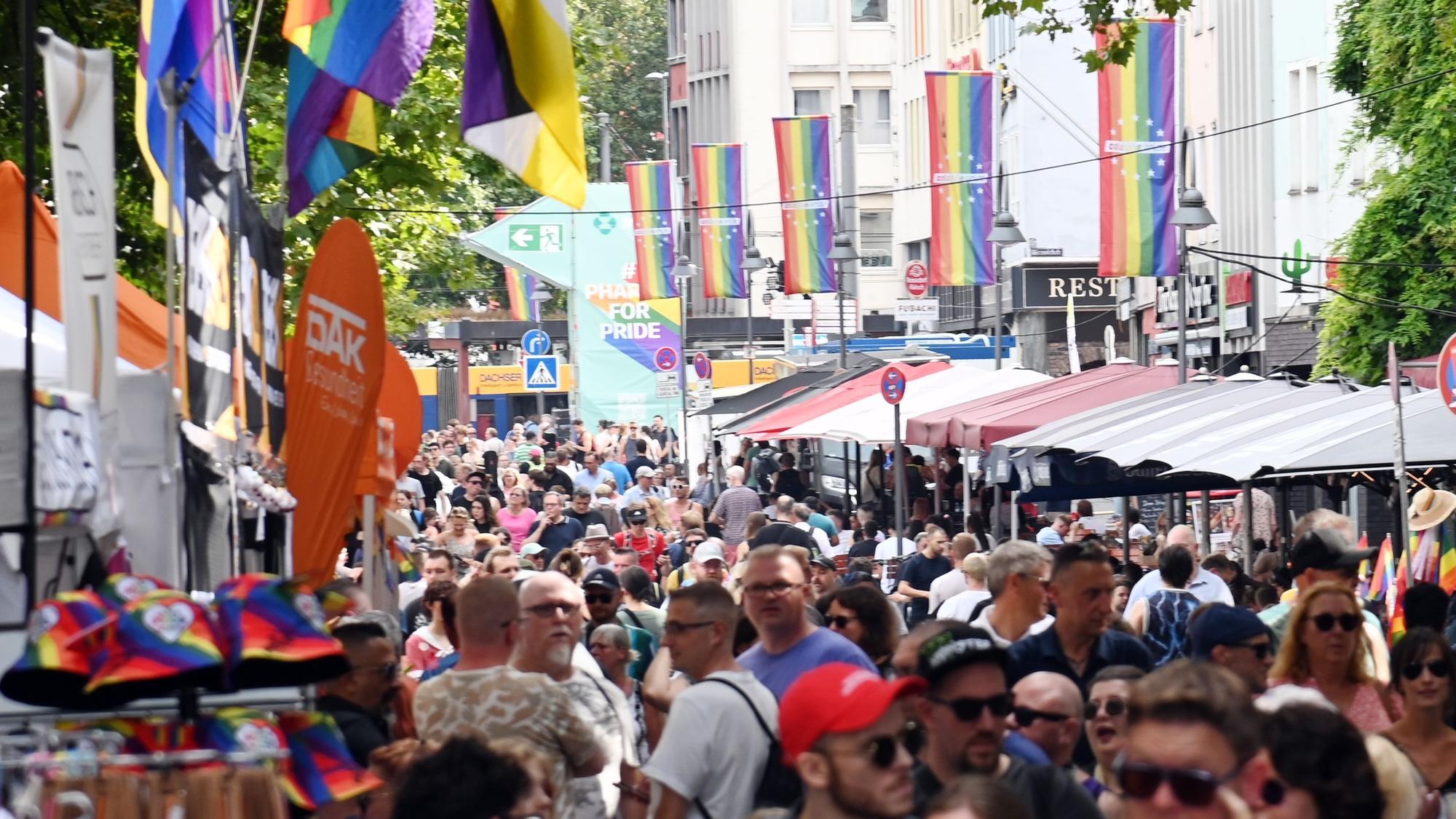 19.07.2024 Köln. CSD 2024 . Alter Markt. Foto: Alexander Schwaiger
