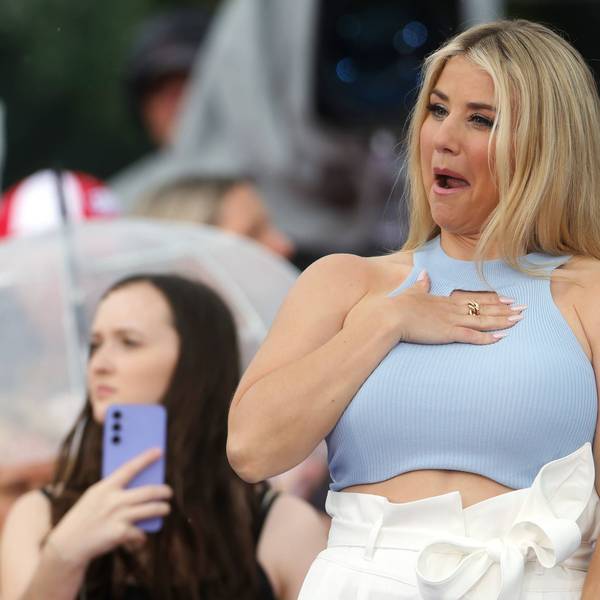 Beatrice Egli posiert.