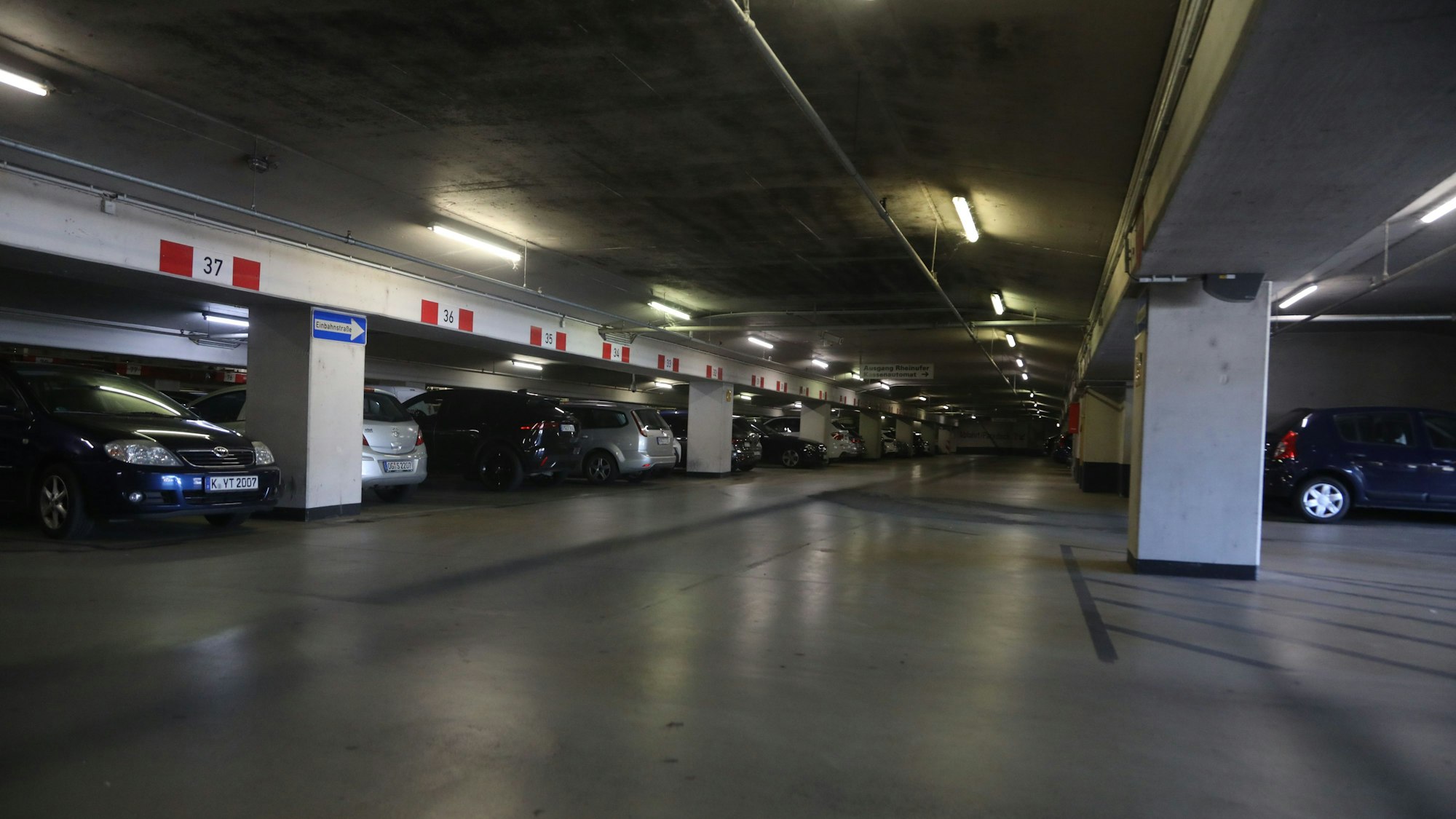 Das Parkhaus am Breslauer Platz/Hauptbahnhof in der Kölner Innenstadt