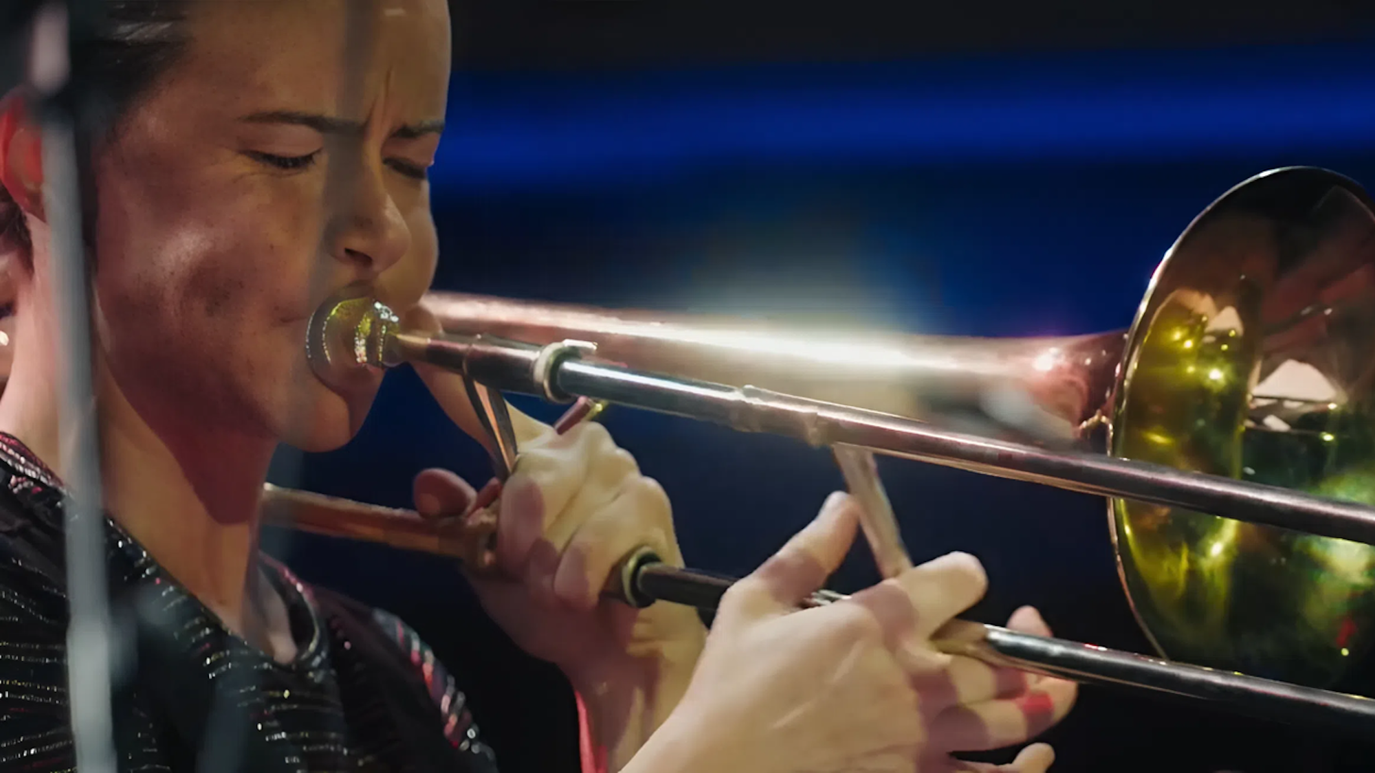 Shannon Barnett beim Posaune-Spiel im Film „Every Note You Play“,