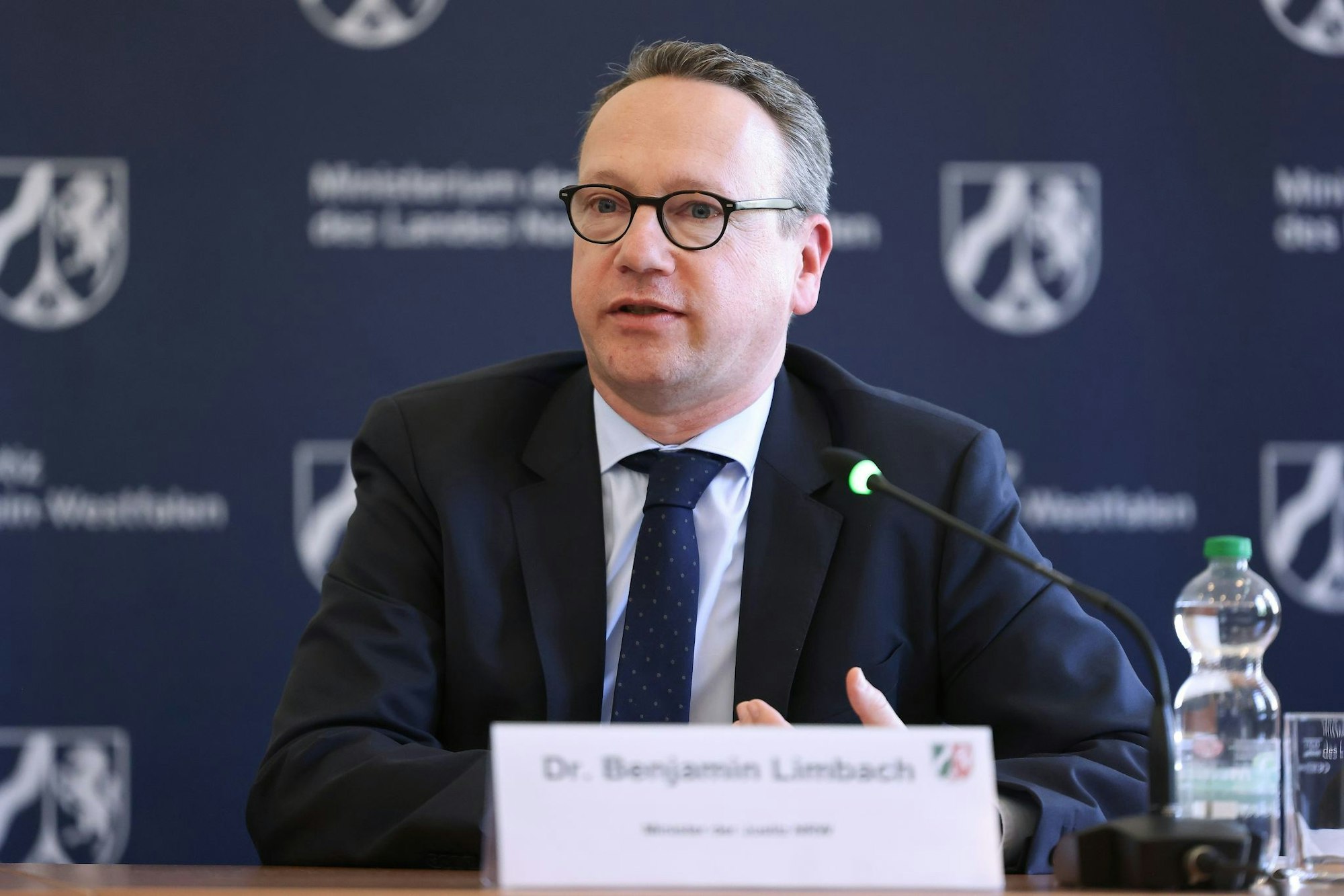 NRW-Justizminister Limbach sammelt Vorschläge für die Strukturreform. (Archivbild)