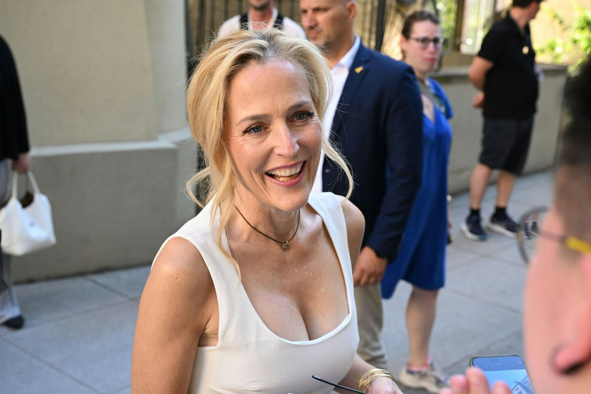 Gillian Anderson («Akte X») ist beim Filmfest München mit dem Ehrenpreis Cine Merit Award ausgezeichnet worden.