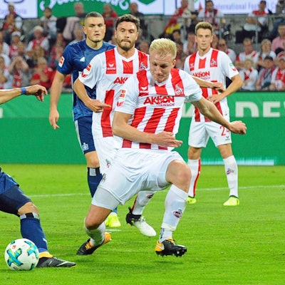 2017: 1. FC Köln gegen Hamburger SV, Tor zum 0:2 durch Bobby Wood ( HSV ), links gegen Frederik Sörensen.