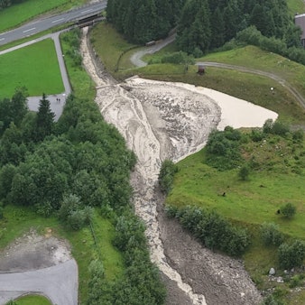 In Österreich herrscht nach einem Unwetter in der Tiroler Gemeinde akuter Murenalarm.
