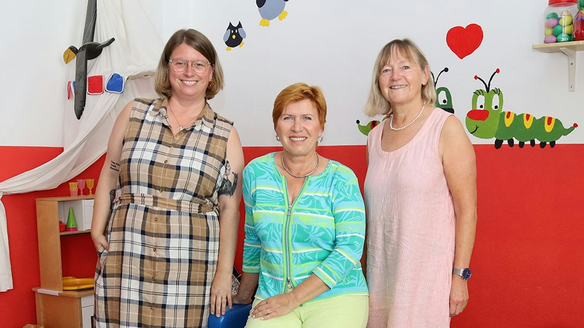 Zwillingsmutter Sabine Montag, Familienpatin Dagmar Arens und Koordinatorin Gerlinde Kummer (v.l.) berichten über das Projekt „Wir entstressen den Alltag“.