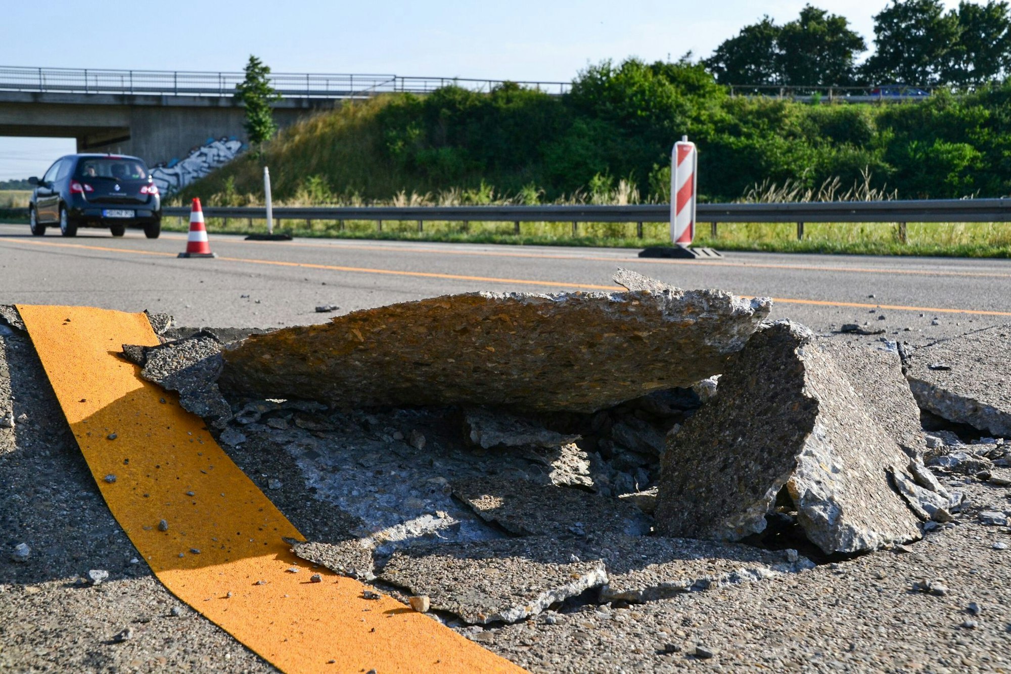 «Blow ups» sind so gefährlich, weil es für die Verkehrsteilnehmer plötzlich und an unvorhergesehene Stellen passieren kann.