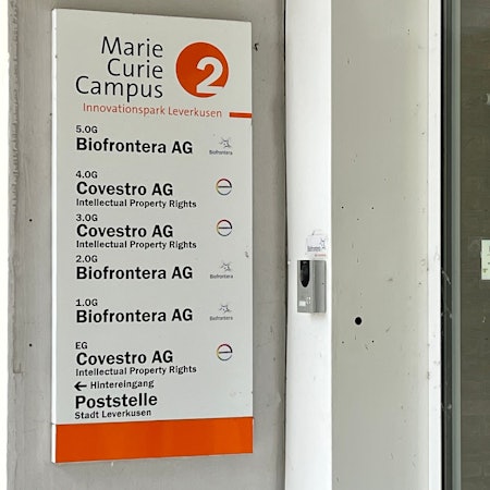 Firmenschild an der Hauptverwaltung von Biofrontera in der ehemaligen Wuppermann-Zentrale am Hemmelrather Weg