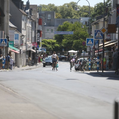 Im beschaulichen Dellbrück soll eine Jugendbande seit mehr als einem Jahr Straftaten begehen.