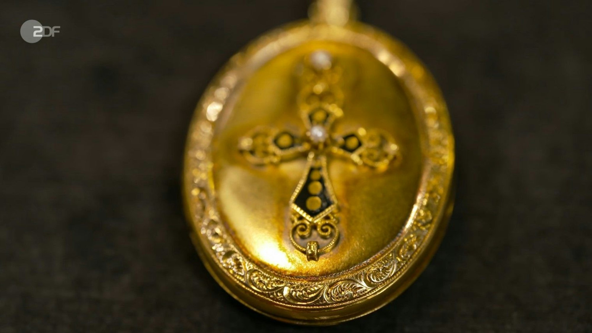 Das wertvolle Schmuckteil ist schon seit Langem in der Familie.