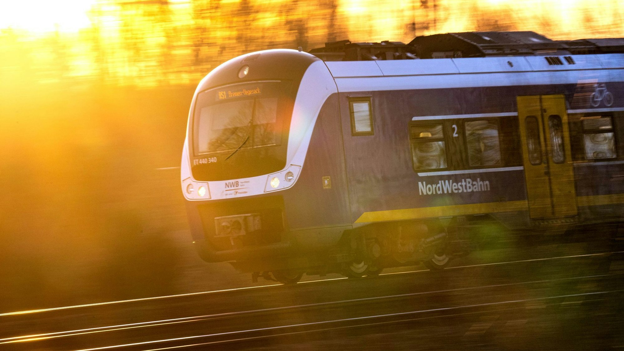 Fällt an heißen Tagen die Klimaanlage im Zug aus, sollte umgehend das Zugpersonal kontaktiert werden.