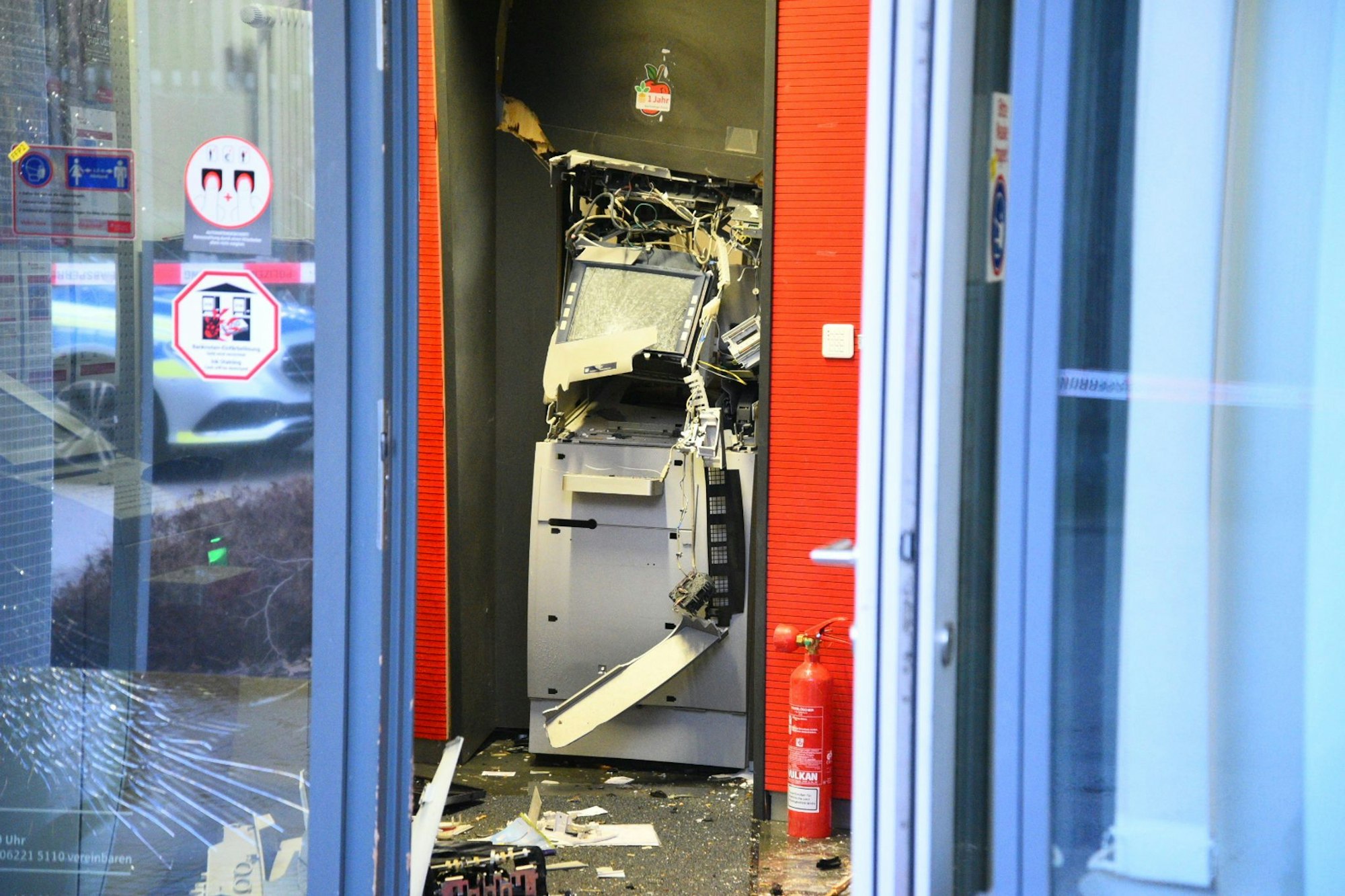 Durch den Einsatz von Sprengstoff werden auch Menschen gefährdet, die sich in der Nähe aufhalten. (Archivbild)