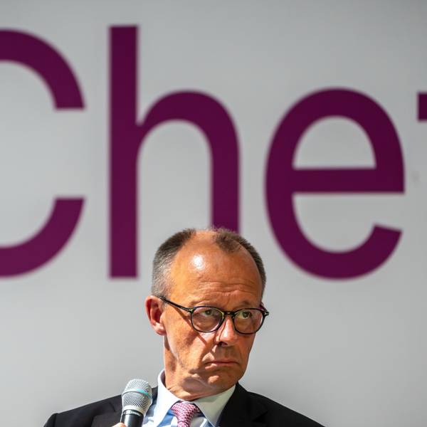 Bundeskanzler Friedrich Merz (CDU) muss sich nach seiner Aussage über die Regenbogenflagge scharfe Kritik anhören. (Archivbild)