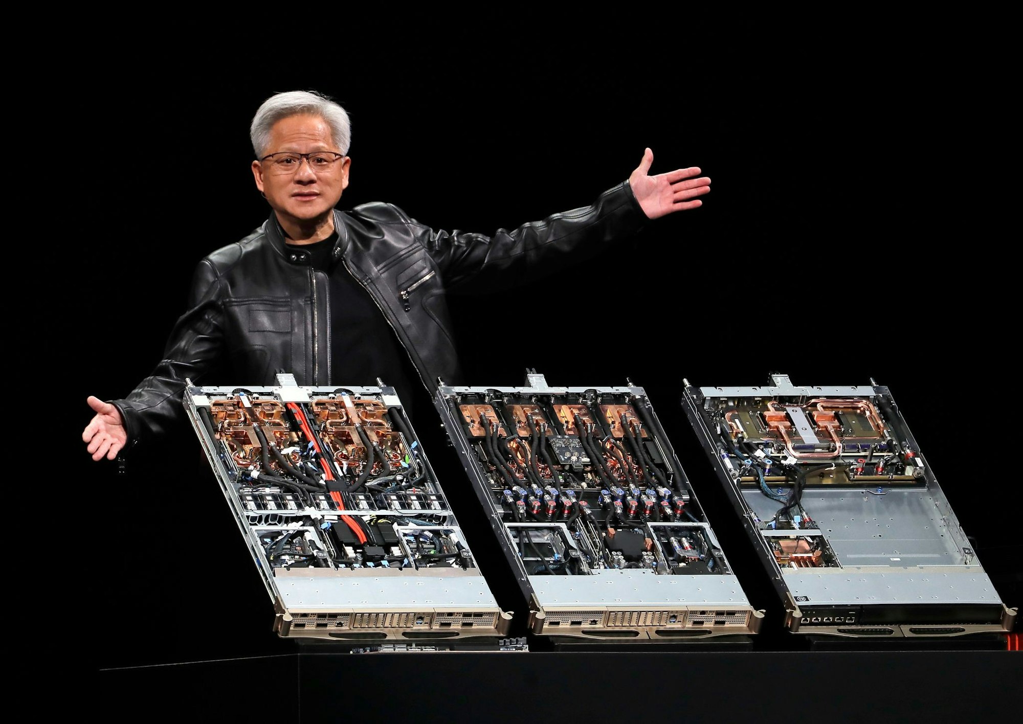 Nvidia-Chef Jensen Huang: Der Chipkonzern ist dank des Booms um KI wertvollstes Unternehmen der Welt - vor Apple (Archivbild)
