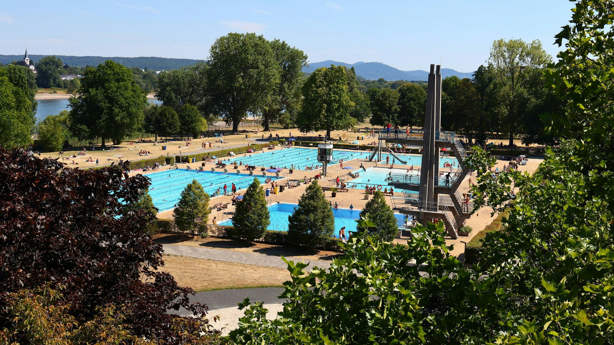 Im Römerbad in Bonn-Castell ist es am Abend zu einer Schlägerei gekommen (Symbolfoto).
