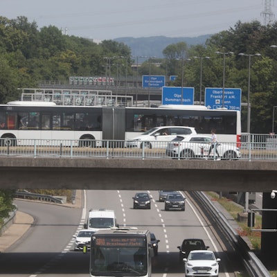 Die Brücke der Frankfurter Straße über die B55A (Stadtautobahn)