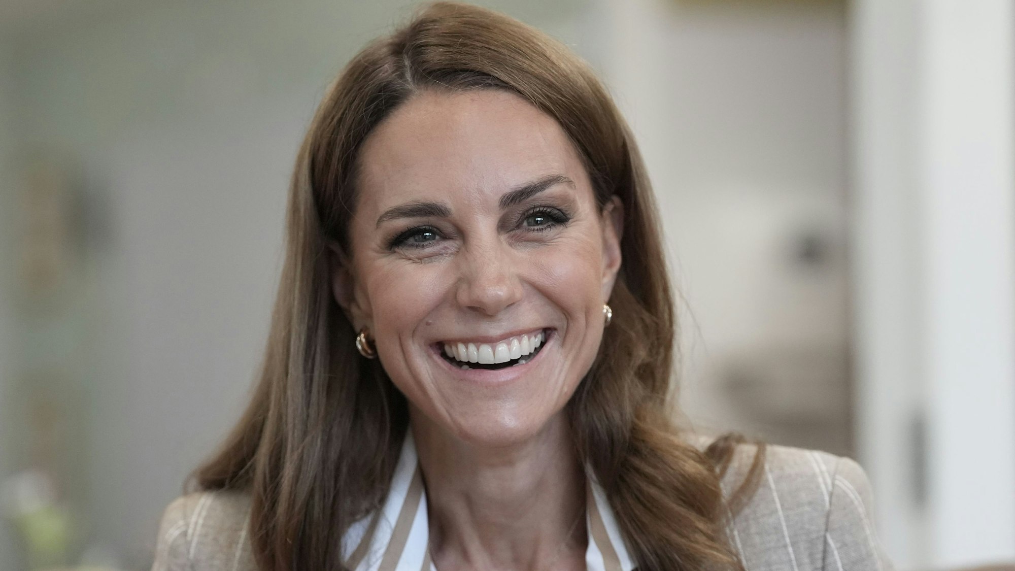 Prinzessin Kate, Prinzessin von Wales, bei einem Besuch im Wohlfühlgarten der RHS im Colchester Hospital in Essex.