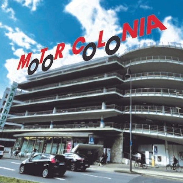 Das Kaufhof-Parkhaus in der Cäcilienstraße könnte in ein Museum zur Geschichte des Otto-Motors umgewandelt werden; Jürgen Becker hat schon mal eine Collage mit dem möglichen Namen des Museums collagiert.