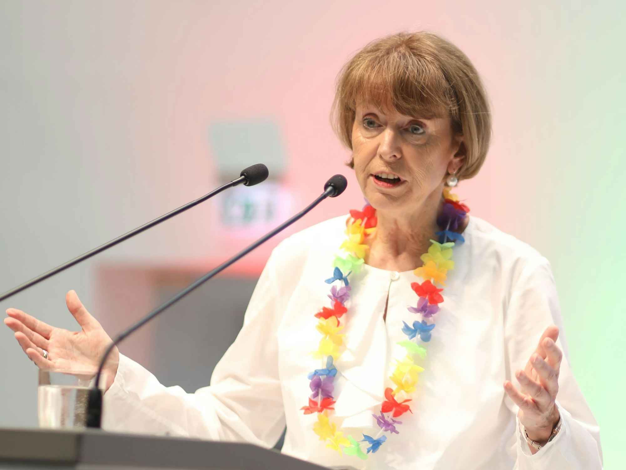 Henriette Reker bekam viel Applaus für ihren Kommentar zur Flagge.