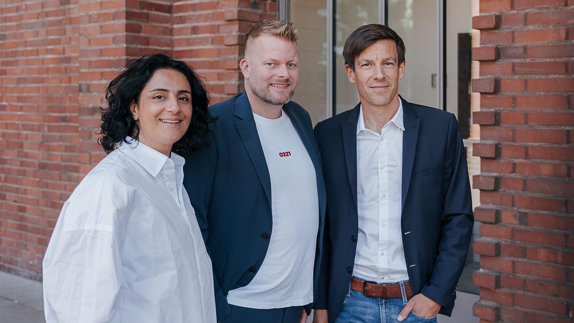 Tugba Tekkal, Wilke Stroman und Carsten Wettich (v.l.) treten als das Team „Next Level FC“ an.