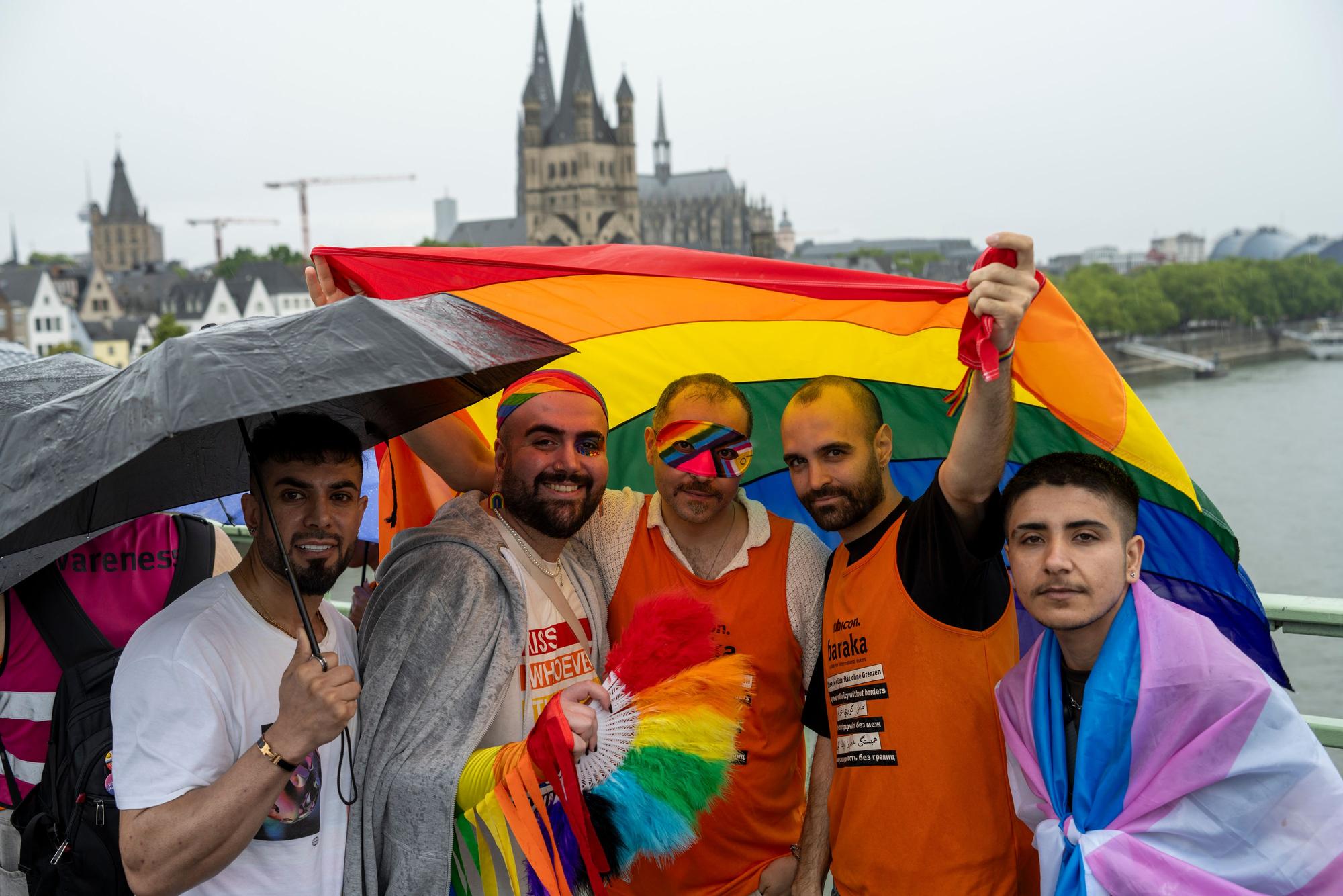 Besuchende der Demonstration zum Cologne Pride 2025. (Archivbild)