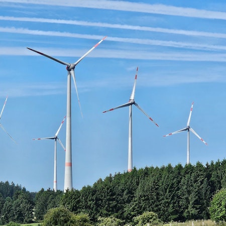 Sechs Windräder in Schöneseiffen