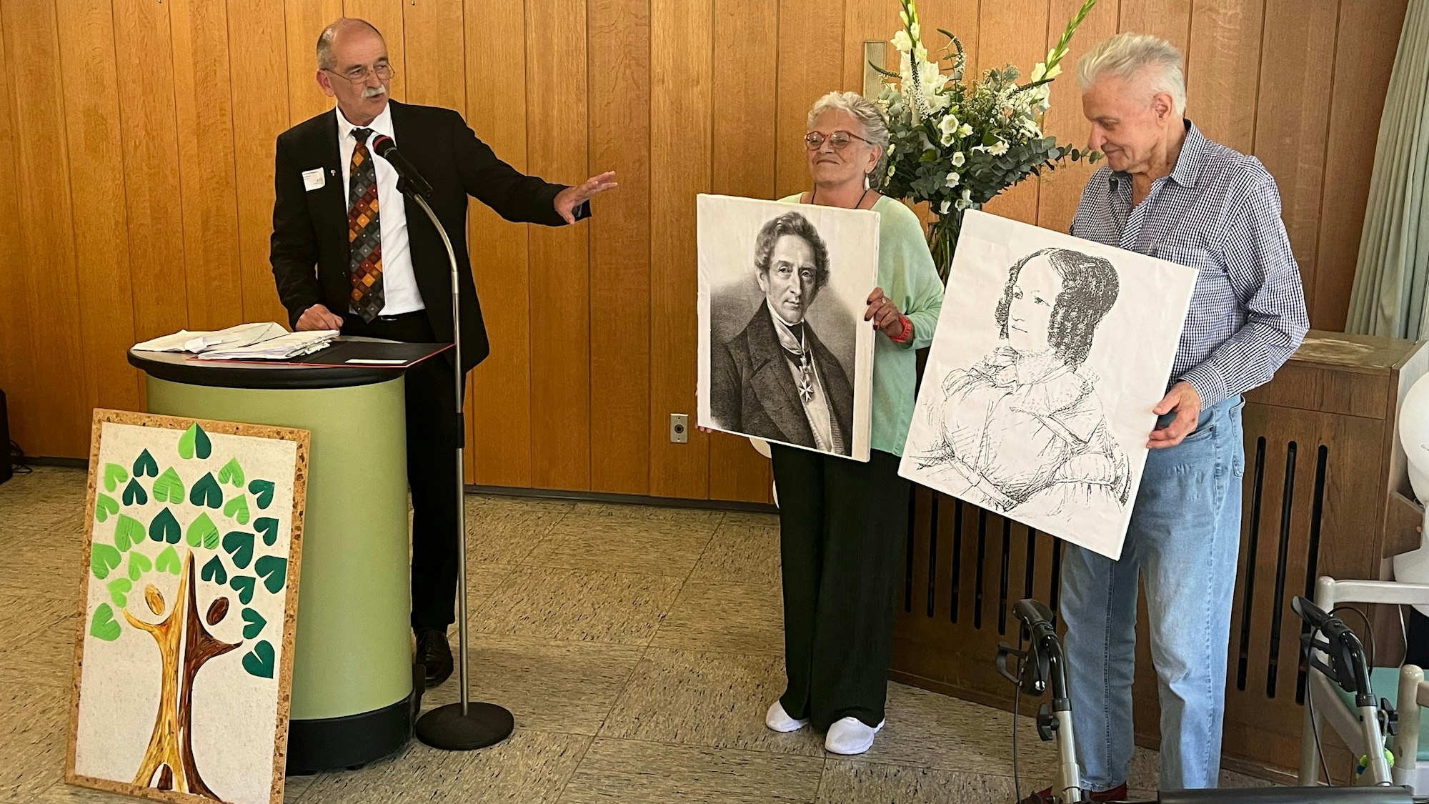 Menschen bei Feierstunde