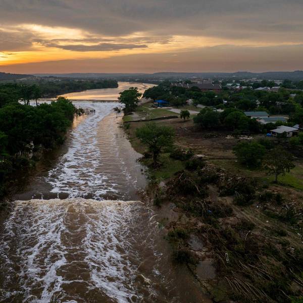 Luftaufnahme des Guadalupe River vom 6. Juli: Der Fluss war zwei Tage zuvor plötzlich extrem angeschwollen und hatte für Tod und Zerstörung gesorgt.