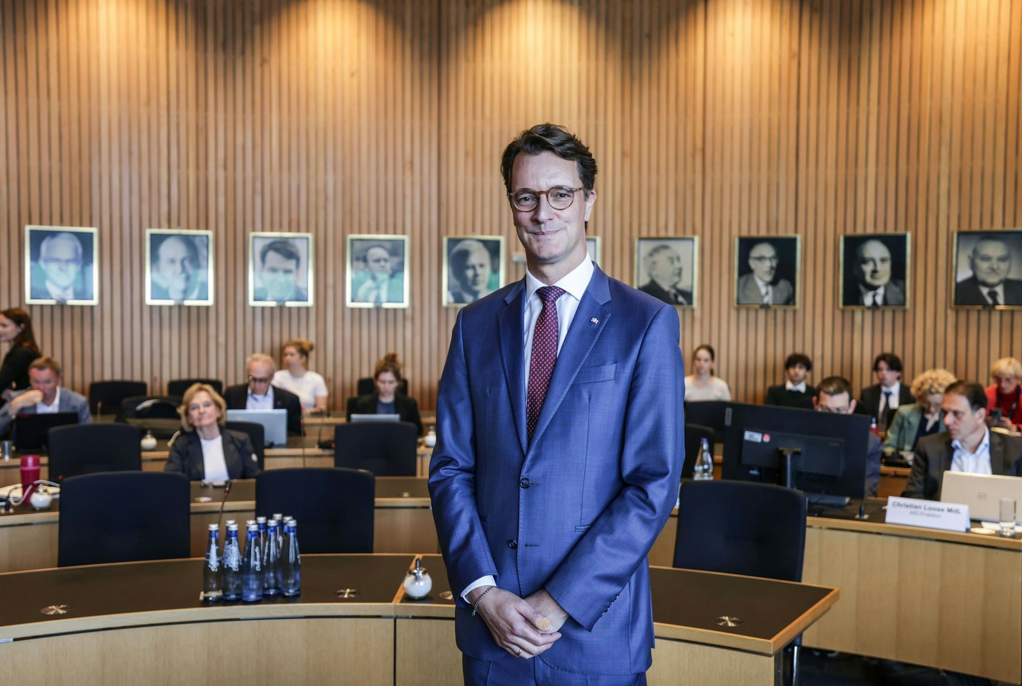 NRW-Ministerpräsident Hendrik Wüst (CDU) war bis Herbst 2021 Landesverkehrsminister und muss deshalb vor dem Untersuchungsausschuss aussagen.