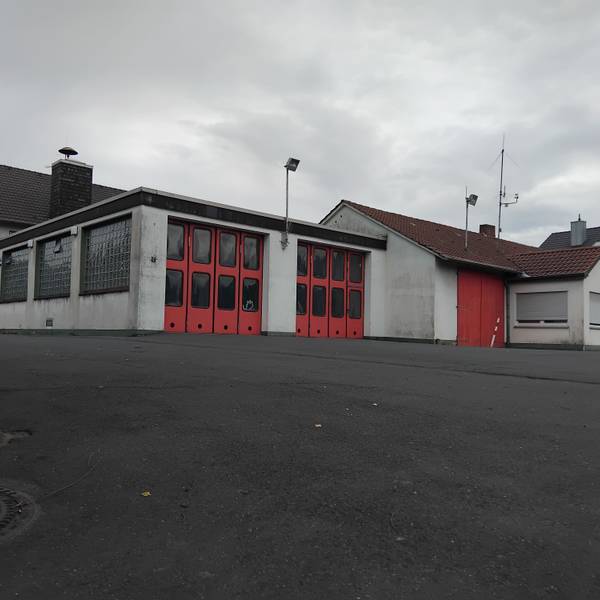 Für das Grundstück der alten Feuerwache an der Ringstraße startet die Gemeinde einen Investorenwettbewerb.