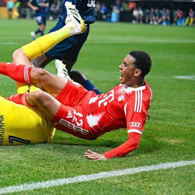 ATLANTA, GA Ð JULY 05: Bayern Munich midfielder Jamal Musiala 42 is entangled with PSG goalkeeper Gianluigi Donnarumma 1 during the FIFA Club World Cup match between FC Bayern Munich and Paris Saint-Germain FC on July 5th, 2025 at Mercedes-Benz Stadium in Atlanta, GA. Photo by Rich von Biberstein/Icon Sportswire SOCCER: JUL 05 FIFA Club World Cup Quarter-final PSG vs Bayern Munchen EDITORIAL USE ONLY Icon250705001