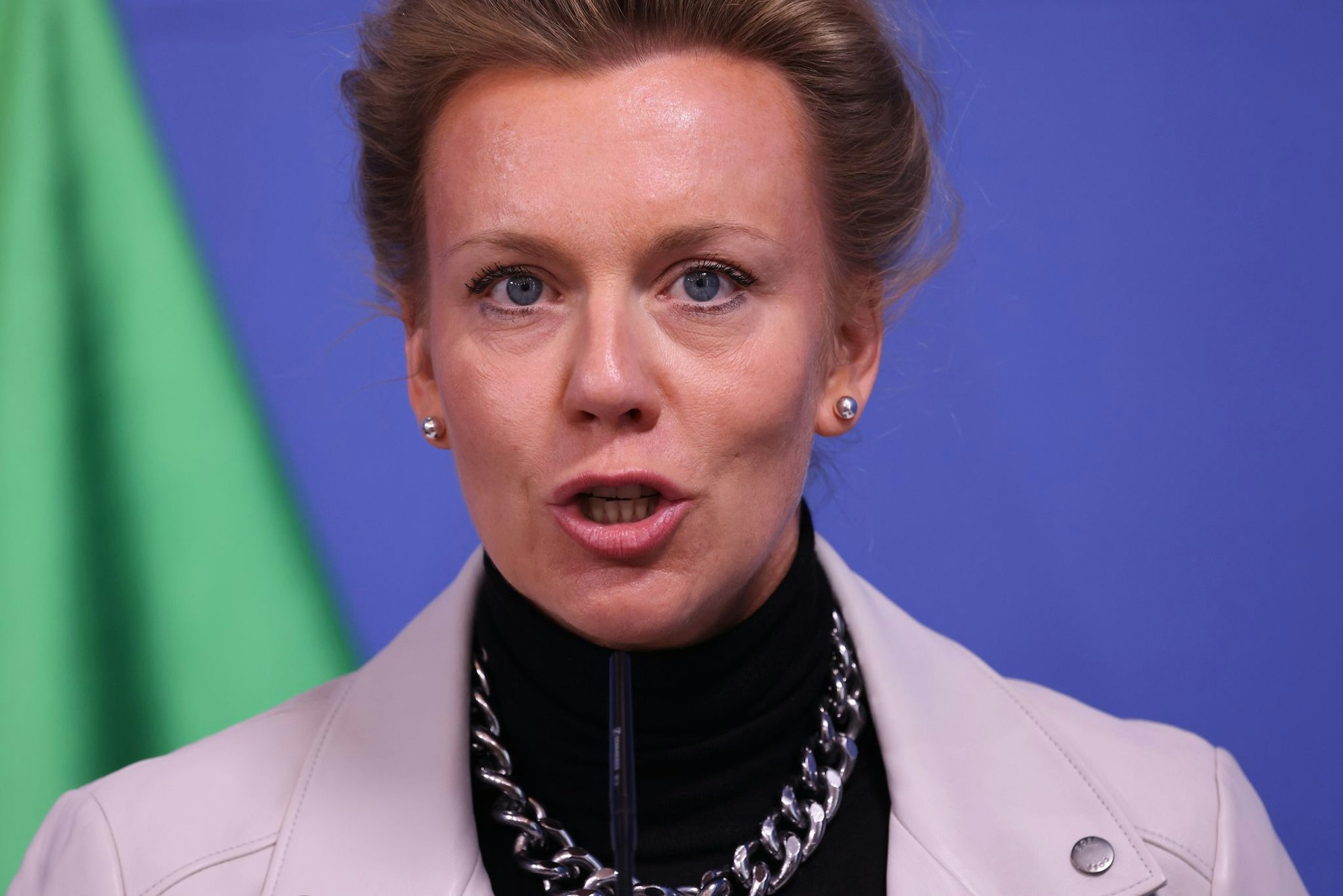 Die heutige NRW-Kulturministerin Ina Brandes (CDU) hat als damalige Verkehrsministerin von den Problemen der maroden Rahmede-Talbrücke erfahren, als diese bereits gesperrt worden war (Foto-Archiv)