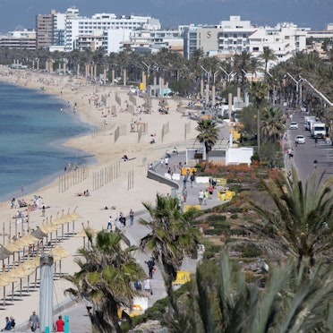 Blick auf den Strand Playa de Palma auf Mallorca.