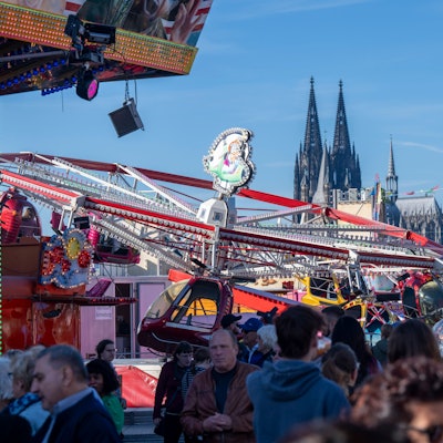 Die Herbstkirmes 2024 könnte eineinhalb Jahre lang die letzte gewesen sein, die auf der Deutzer Werft stattfand (Archivbild).