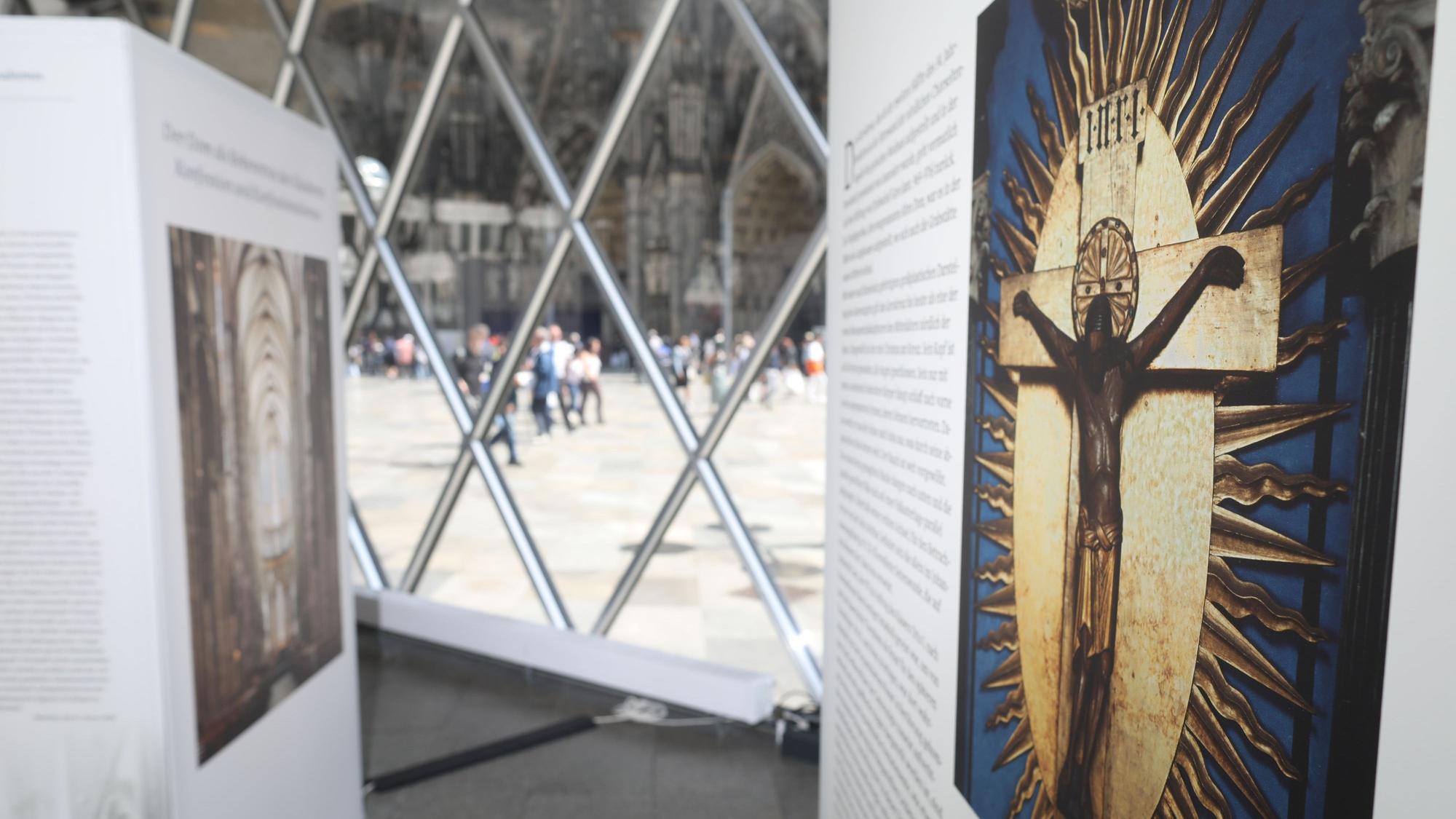 Im Rahmen der Ausstellung werden Stücke des Domes im Domforum präsentiert.