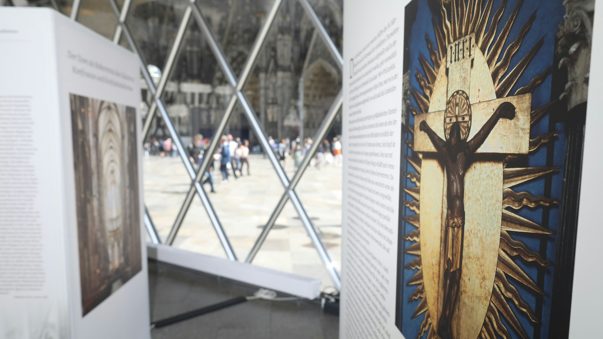 Im Rahmen der Ausstellung werden Stücke des Domes im Domforum präsentiert.