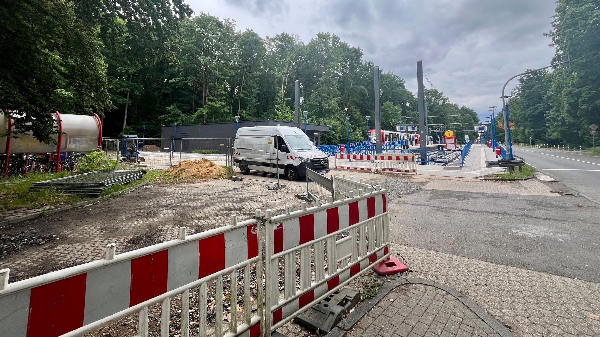 Die Buswendeschleife an der Linie 4 ist weiterhin gesperrt