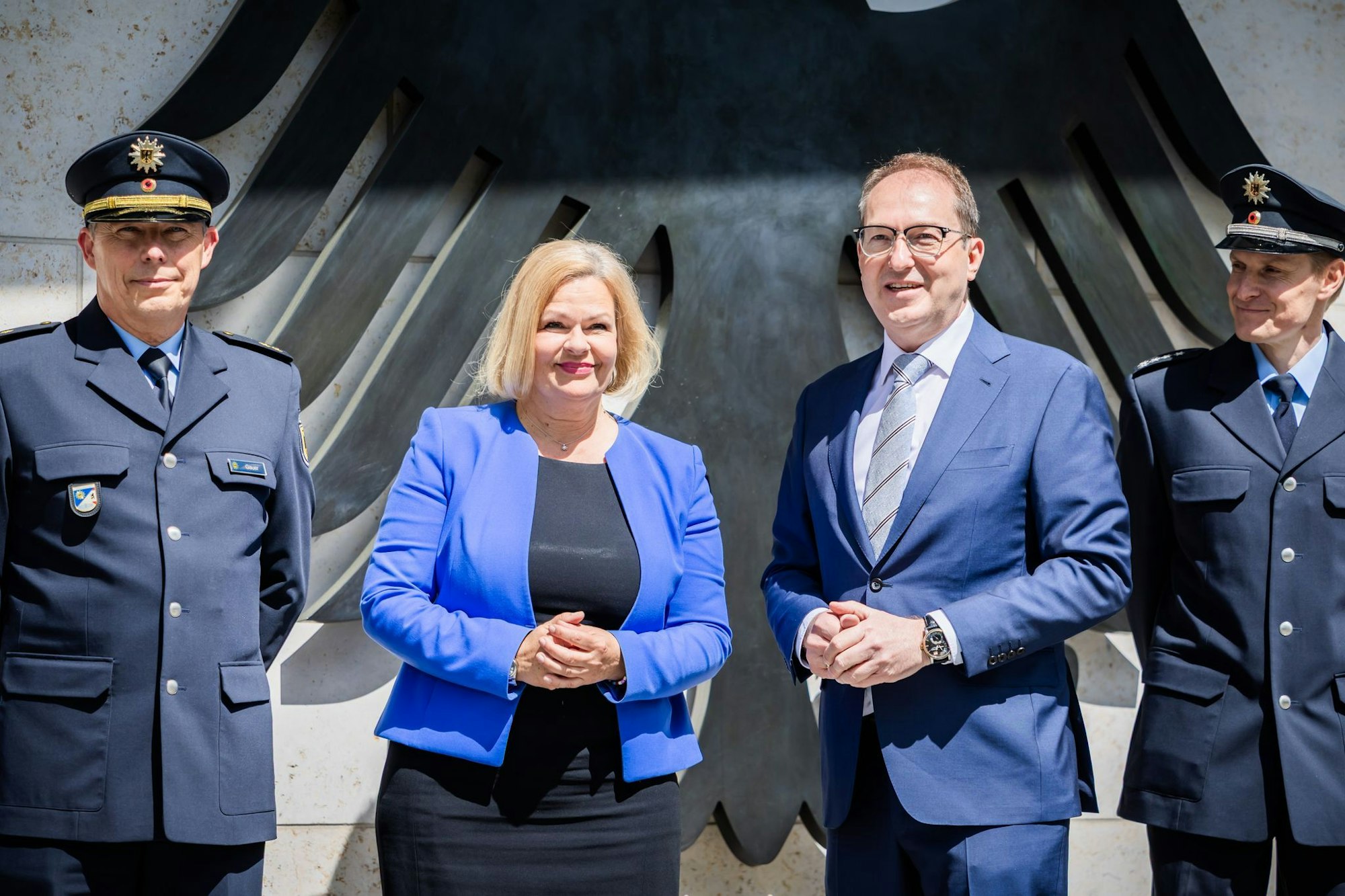 Ex-Bundesinnenministerin Nancy Faeser (SPD), hier bei ihrer Amtsübergabe an Alexander Dobrindt (CSU), hatte sich zum Bundesaufnahmeprogramm mit der damaligen Außenministerin, Annalena Baerbock (Grüne) abgestimmt. (Archivfoto)