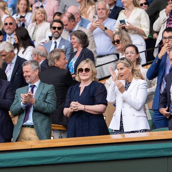 König Frederik X. von Dänemark (m) am 8. Turniertag in der Royal Box von Wimbledon, 7. Juli 2025.