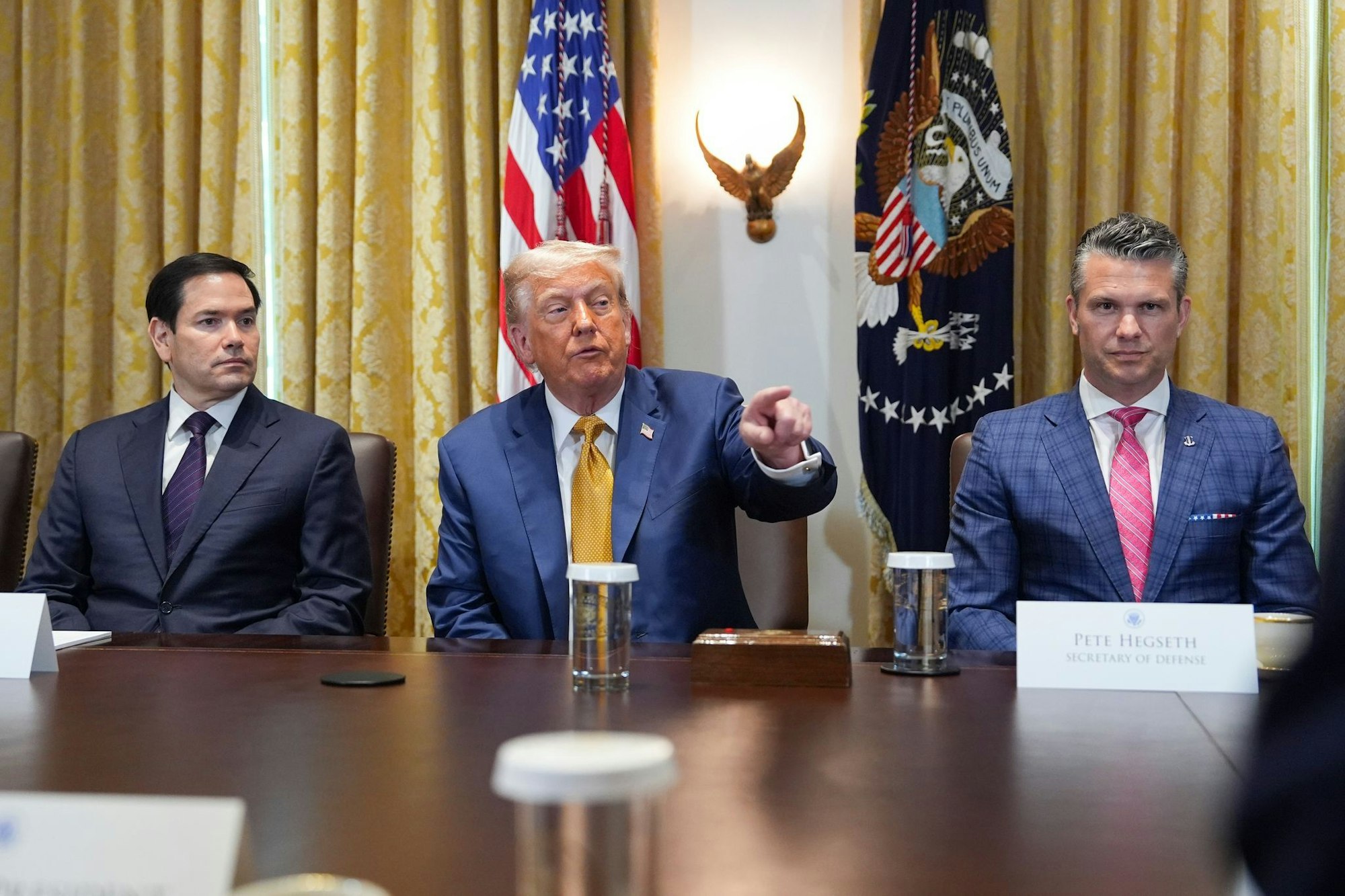 US-Außenminister Marco Rubio, US-Präsident Donald Trump und US-Verteidigungsminister Pete Hegseth