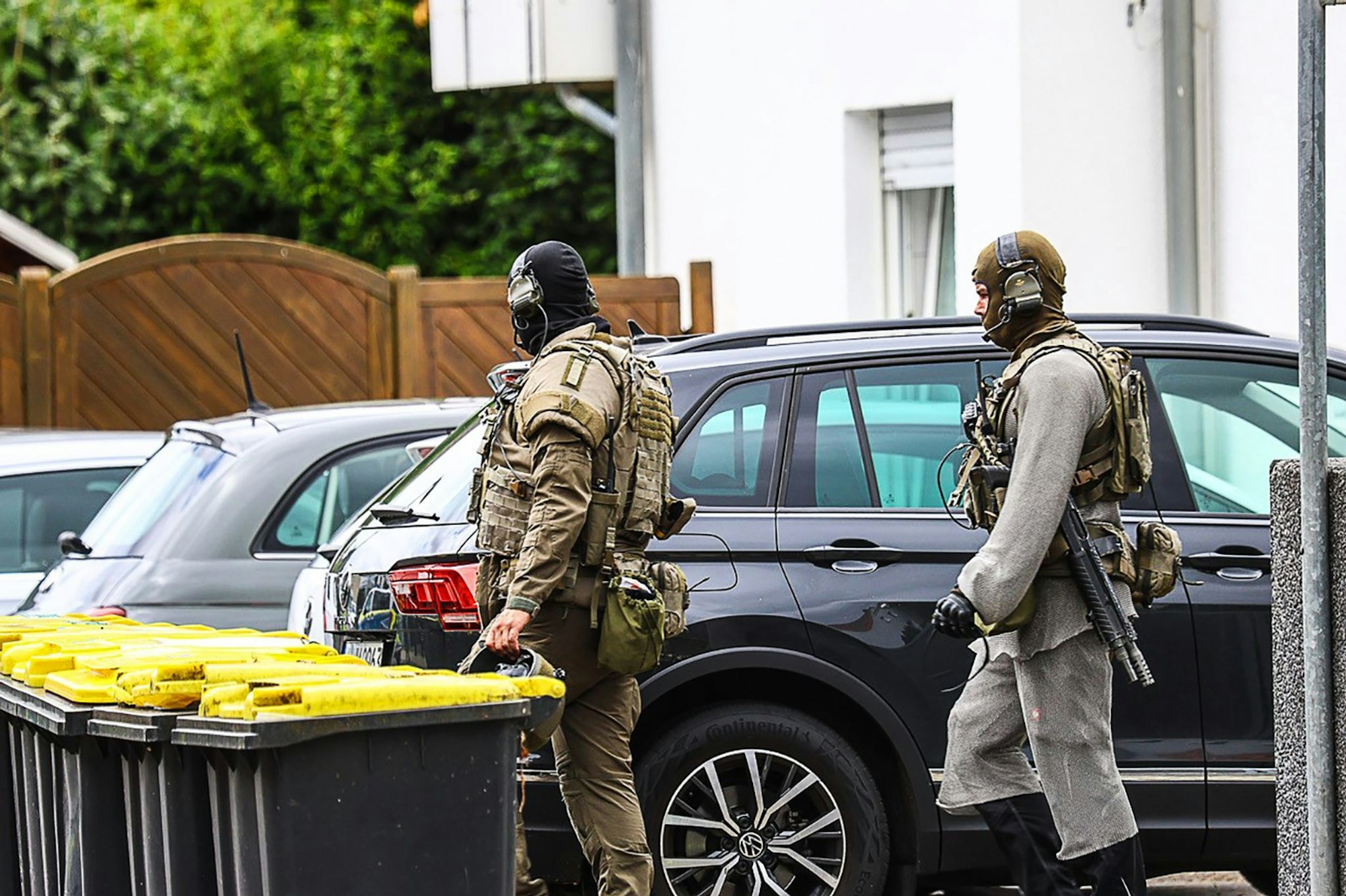 Es gab zwei leicht verletzte Polizeibeamte bei dem Einsatz in Unna.