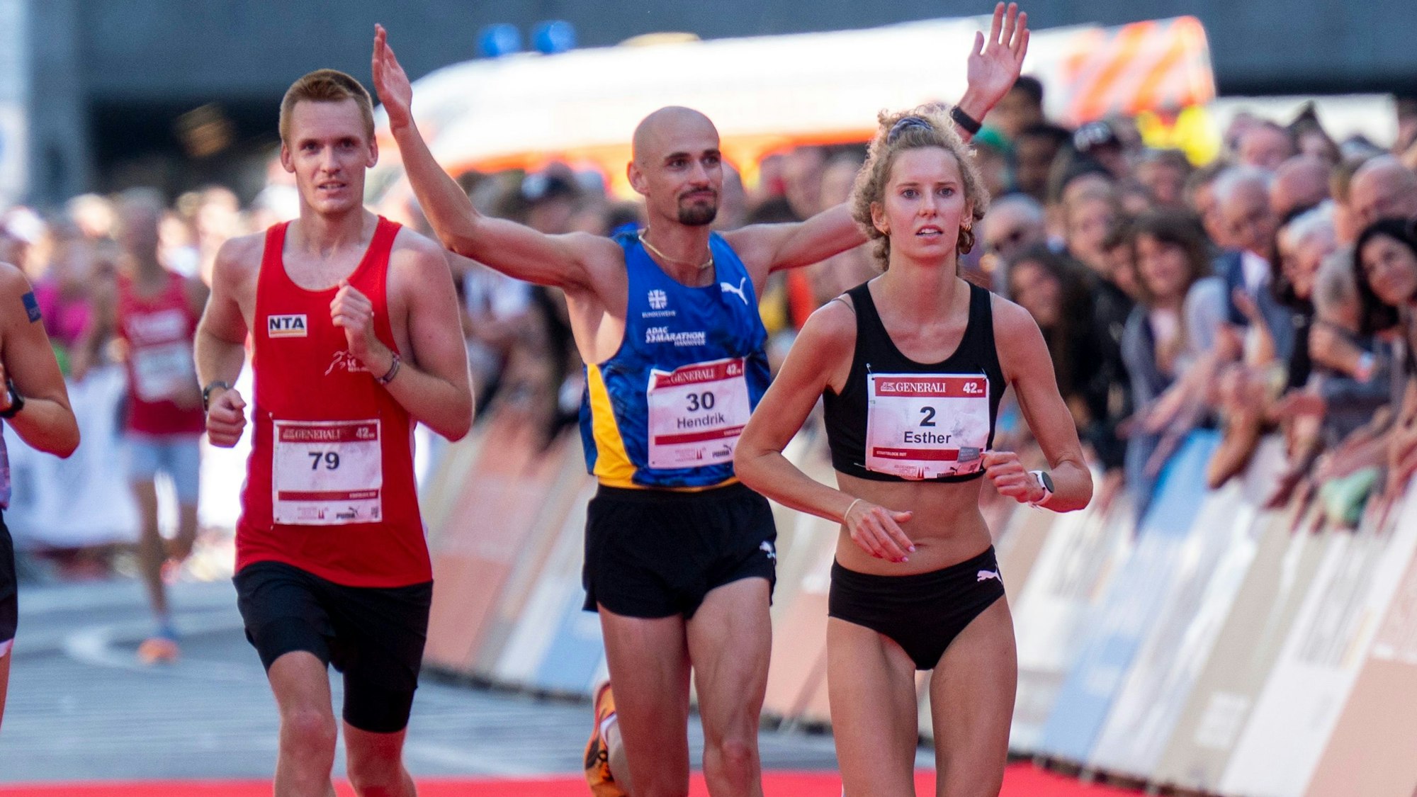 Esther Jacobitz war 2023 die schnellste Frau beim 25. Köln-Marathon