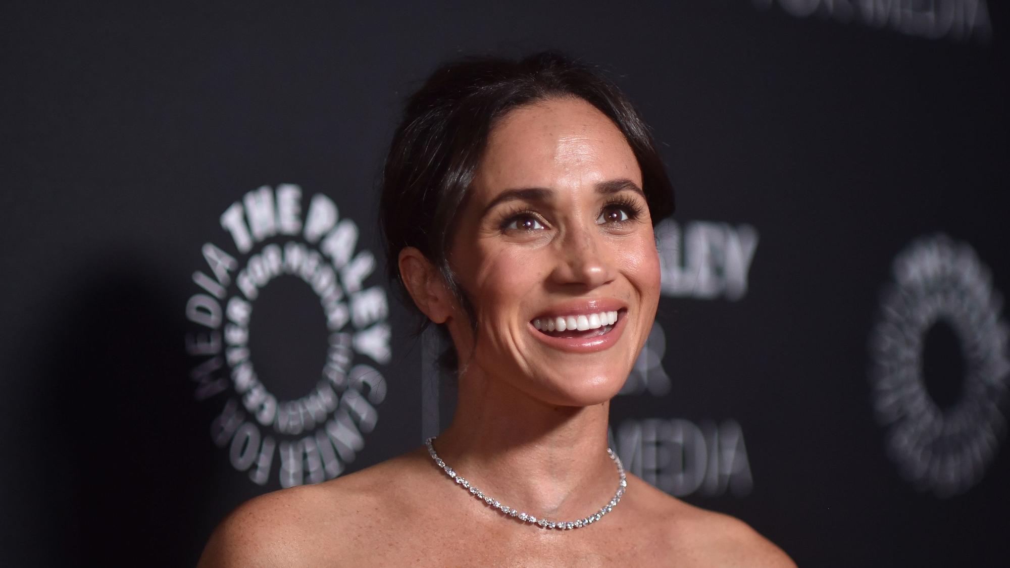 Meghan Markle kommt zur Paley Honors Fall Gala im Beverly Wilshire Hotel in Beverly Hills, Kalifornien.
