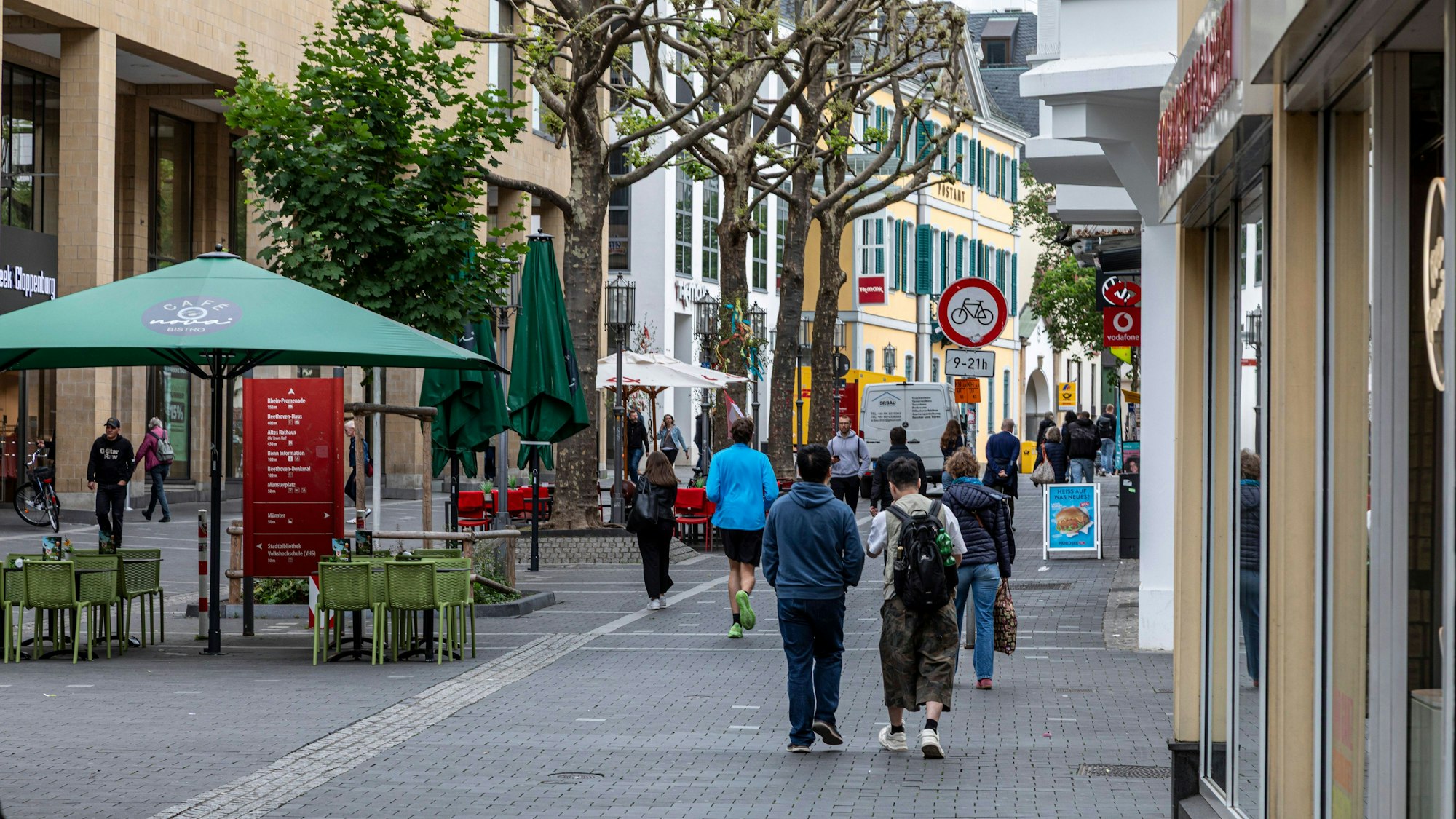 Hier in der Poststraße in Bonn wird Haribo voraussichtlich Ende 2025 seinen neuen Shop eröffnen.