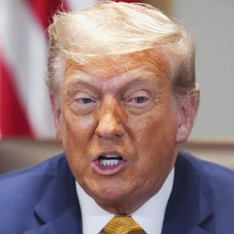 US-Präsident Donald Trump spricht während einer Kabinettssitzung im Weißen Haus.