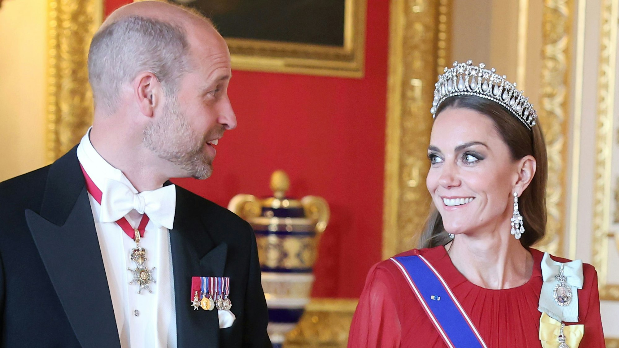 Prinz William und Prinzessin Kate beim Staatsbankett für den französischen Präsidenten Macron und seine Frau auf Schloss Windsor.